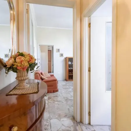 Apartamento Bilocale Grazioso Al Centro Di