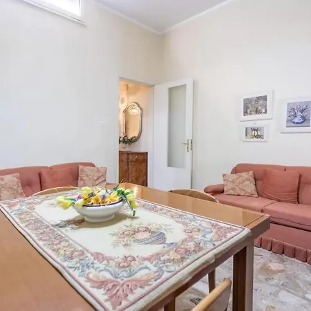 Apartamento Bilocale Grazioso Al Centro Di